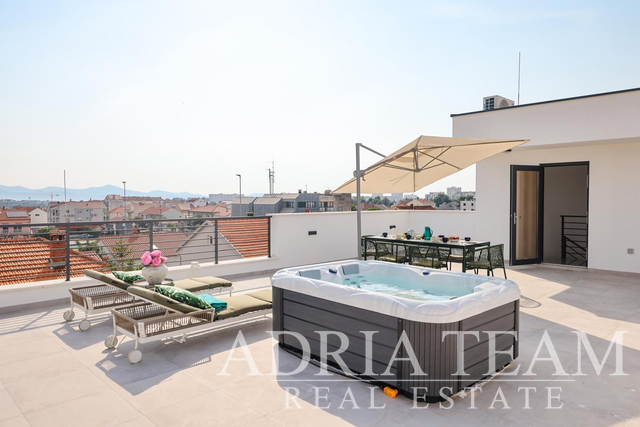 PENTHOUSE S KROVNOM TERASOM NA IZVRSNOJ LOKACIJI, NOVOGRADNJA - STANOVI, ZADAR