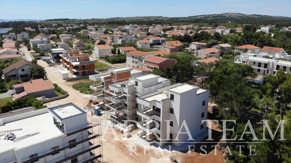 APARTMENTS IN RESIDENTIAL BUILDINGS COMPLEX UNDER CONSTRUCTION, 200 m FROM THE SEA - VIR