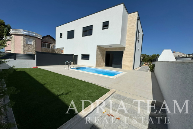 House, 257 m2, For Sale, Vir