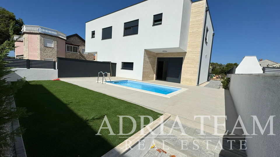 House, 257 m2, For Sale, Vir