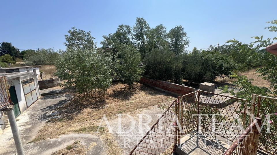 EXCELLENT OPPORTUNITY!! BUILDING LAND - 2814 m2 - PEACEFUL AND QUIET POSITION! SEA VIEW! VRSI - ZADAR