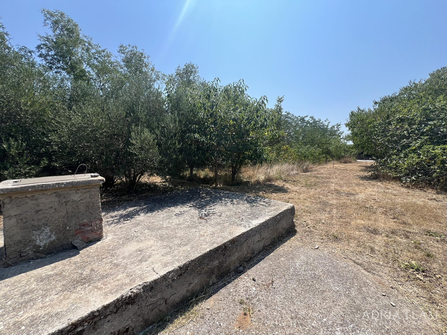 IZVRSNA PRILIKA!! GRAĐEVINSKO ZEMLJIŠTE - 2814 m2 - MIRNA I TIHA POZICIJA! POGLED NA MORE! VRSI - ZADAR