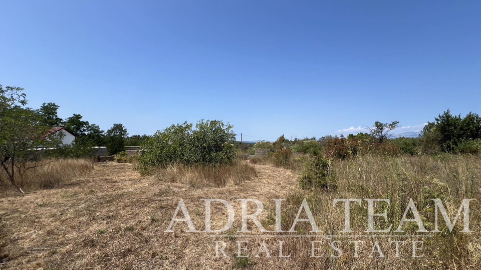 EXCELLENT OPPORTUNITY!! BUILDING LAND - 2814 m2 - PEACEFUL AND QUIET POSITION! SEA VIEW! VRSI - ZADAR