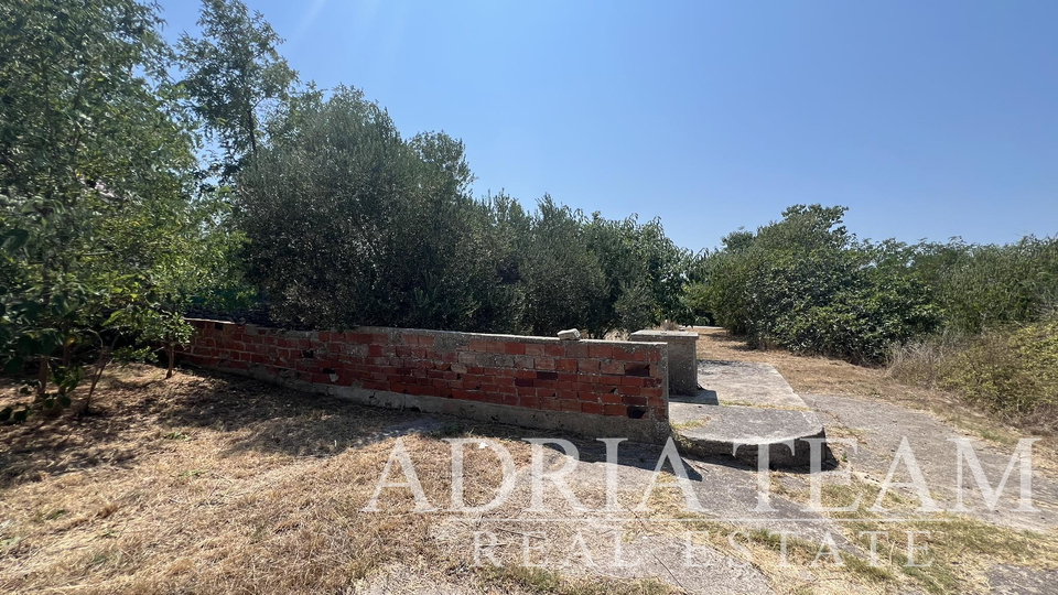 EXCELLENT OPPORTUNITY!! BUILDING LAND - 2814 m2 - PEACEFUL AND QUIET POSITION! SEA VIEW! VRSI - ZADAR