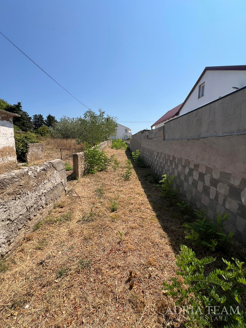 IZVRSNA PRILIKA!! GRAĐEVINSKO ZEMLJIŠTE - 2814 m2 - MIRNA I TIHA POZICIJA! POGLED NA MORE! VRSI - ZADAR