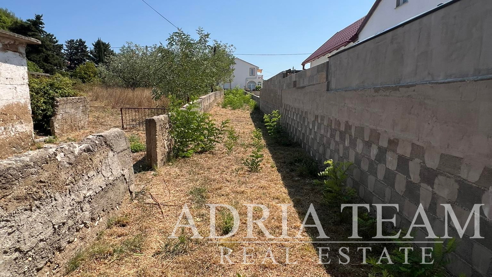 EXCELLENT OPPORTUNITY!! BUILDING LAND - 2814 m2 - PEACEFUL AND QUIET POSITION! SEA VIEW! VRSI - ZADAR