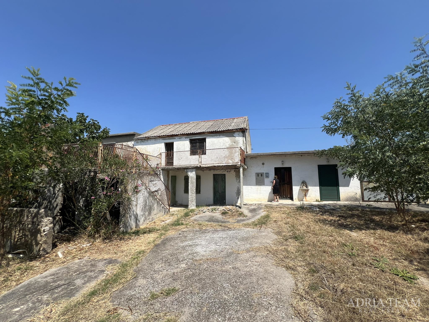 IZVRSNA PRILIKA!! GRAĐEVINSKO ZEMLJIŠTE - 2814 m2 - MIRNA I TIHA POZICIJA! POGLED NA MORE! VRSI - ZADAR