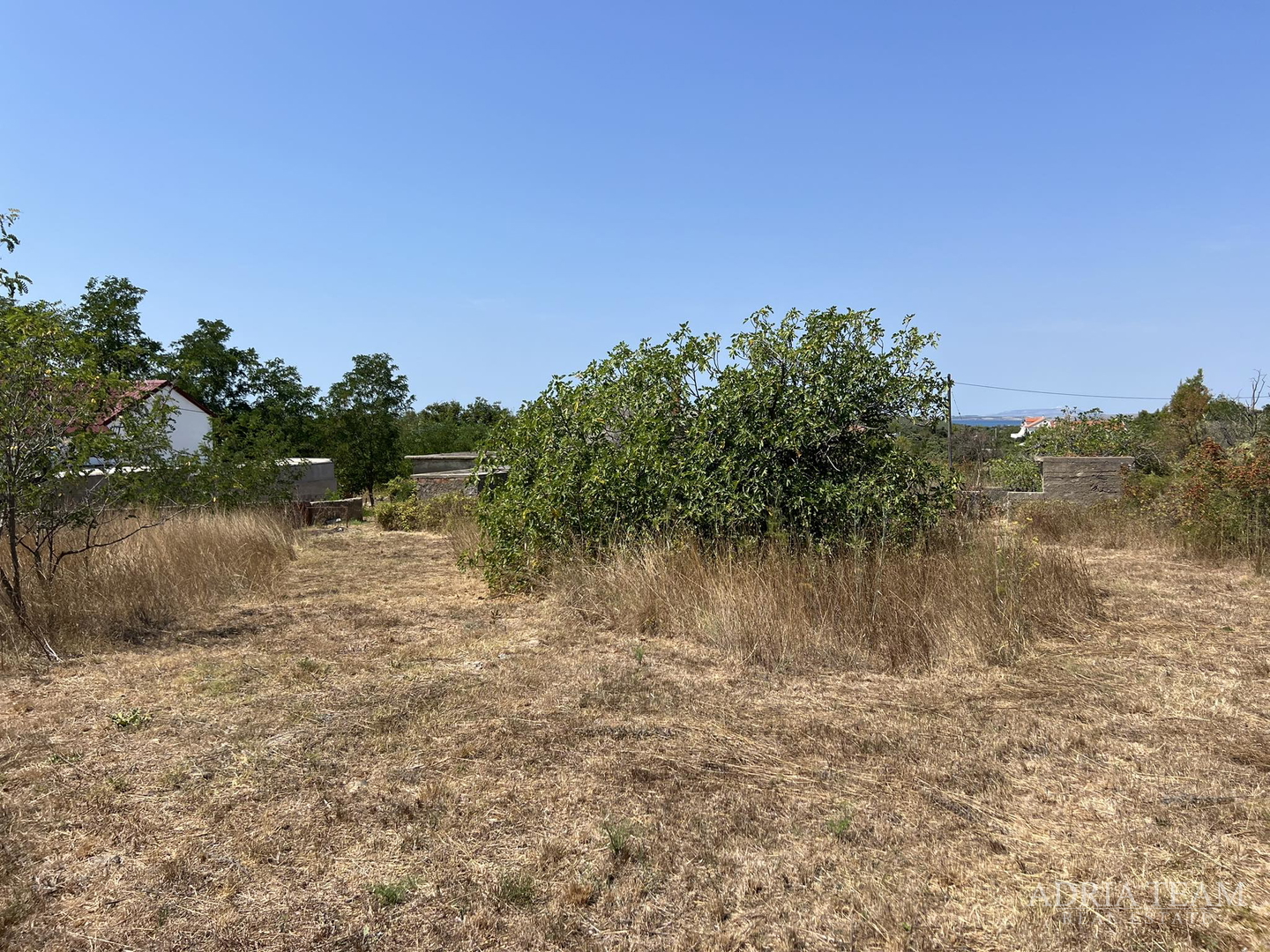 IZVRSNA PRILIKA!! GRAĐEVINSKO ZEMLJIŠTE - 2814 m2 - MIRNA I TIHA POZICIJA! POGLED NA MORE! VRSI - ZADAR