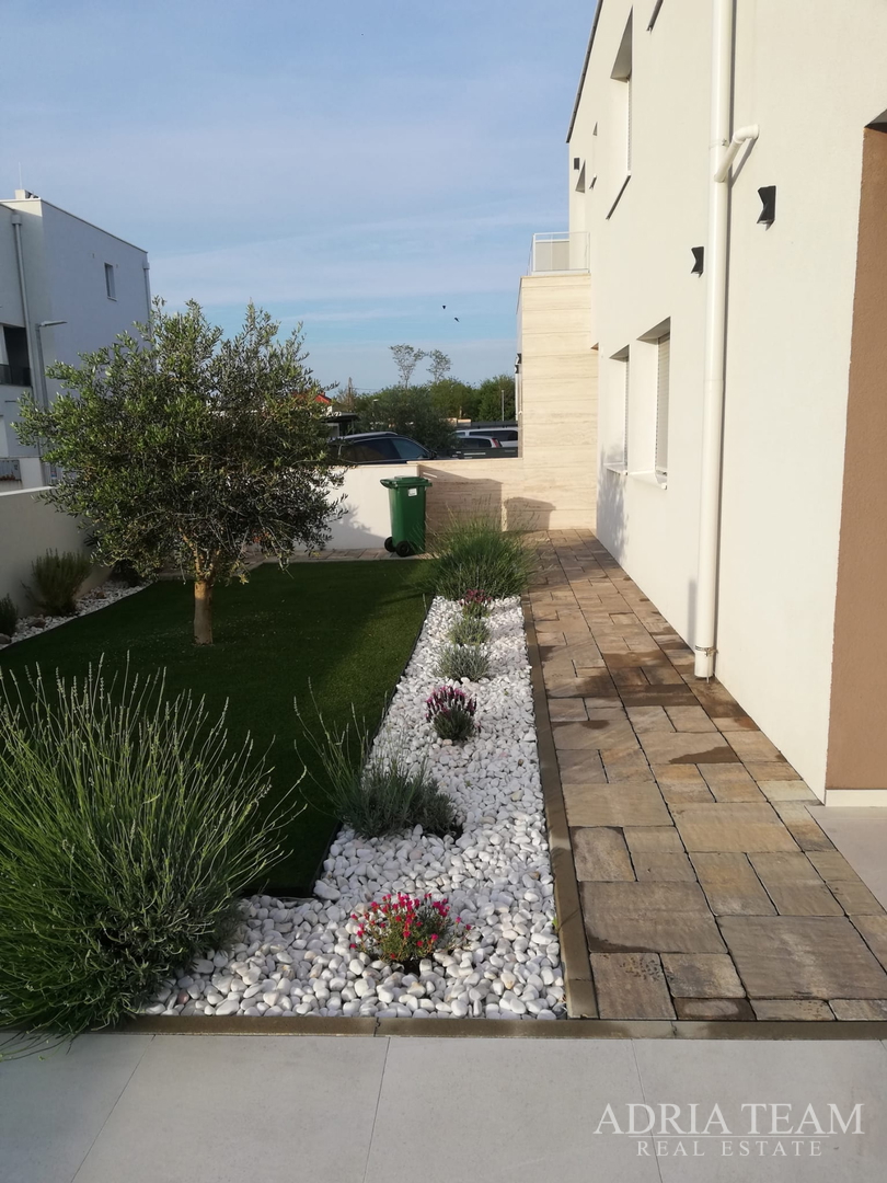 HERBSTAKTION! FERIENHAUS MIT POOL, 120 M VOM MEER ENTFERNT, NIN - ZADAR