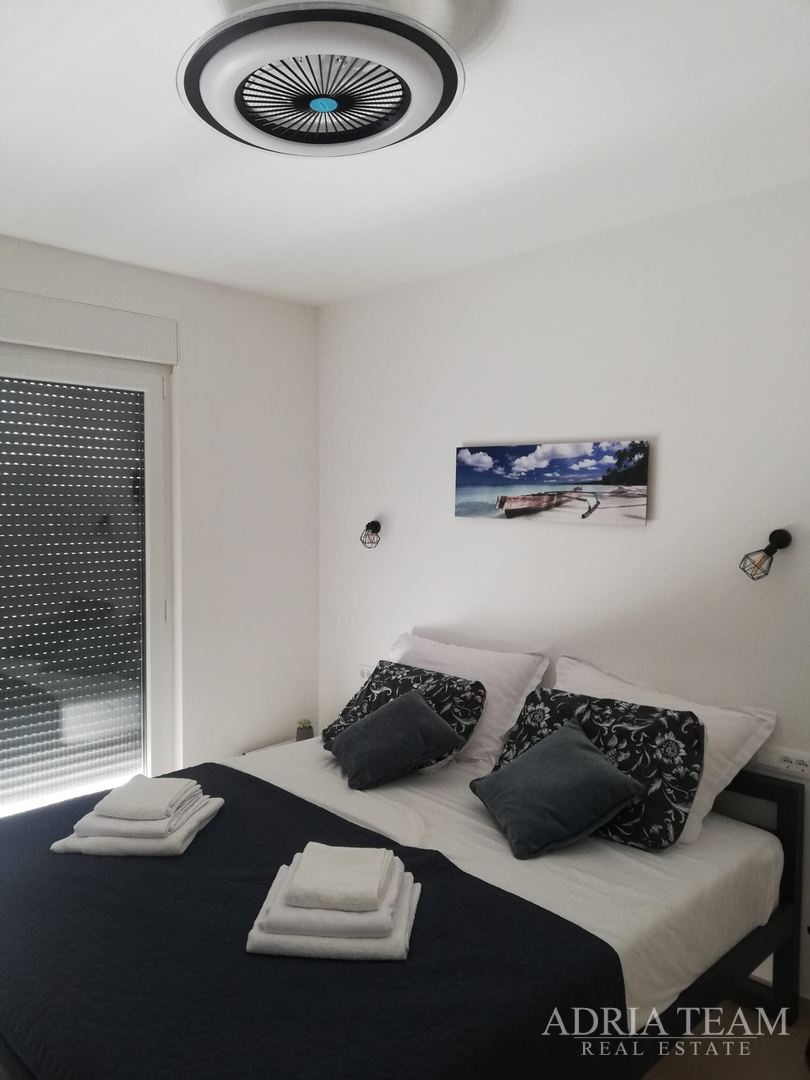 HERBSTAKTION! FERIENHAUS MIT POOL, 120 M VOM MEER ENTFERNT, NIN - ZADAR