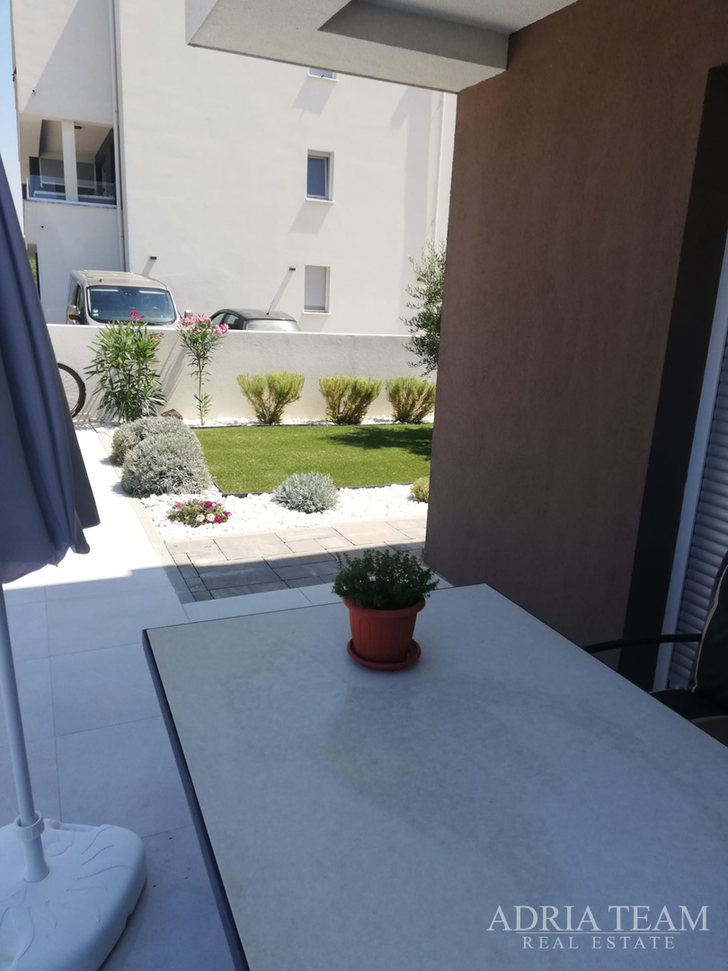 HERBSTAKTION! FERIENHAUS MIT POOL, 120 M VOM MEER ENTFERNT, NIN - ZADAR