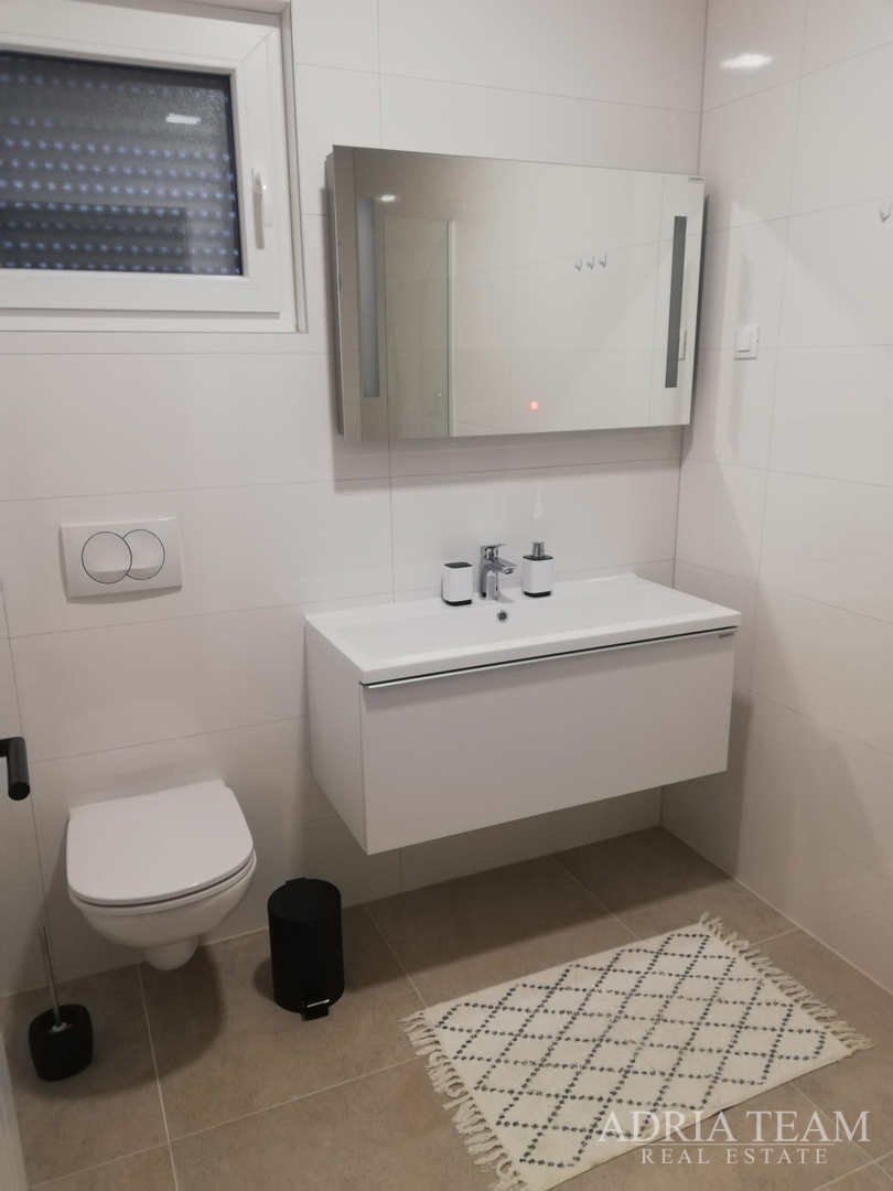 HERBSTAKTION! FERIENHAUS MIT POOL, 120 M VOM MEER ENTFERNT, NIN - ZADAR