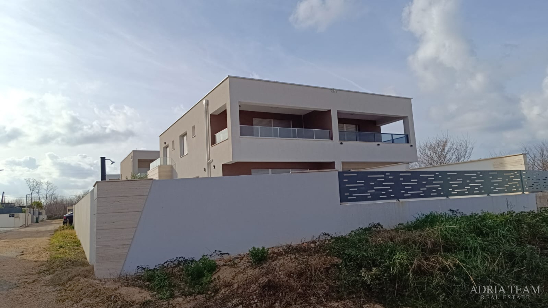 HERBSTAKTION! FERIENHAUS MIT POOL, 120 M VOM MEER ENTFERNT, NIN - ZADAR
