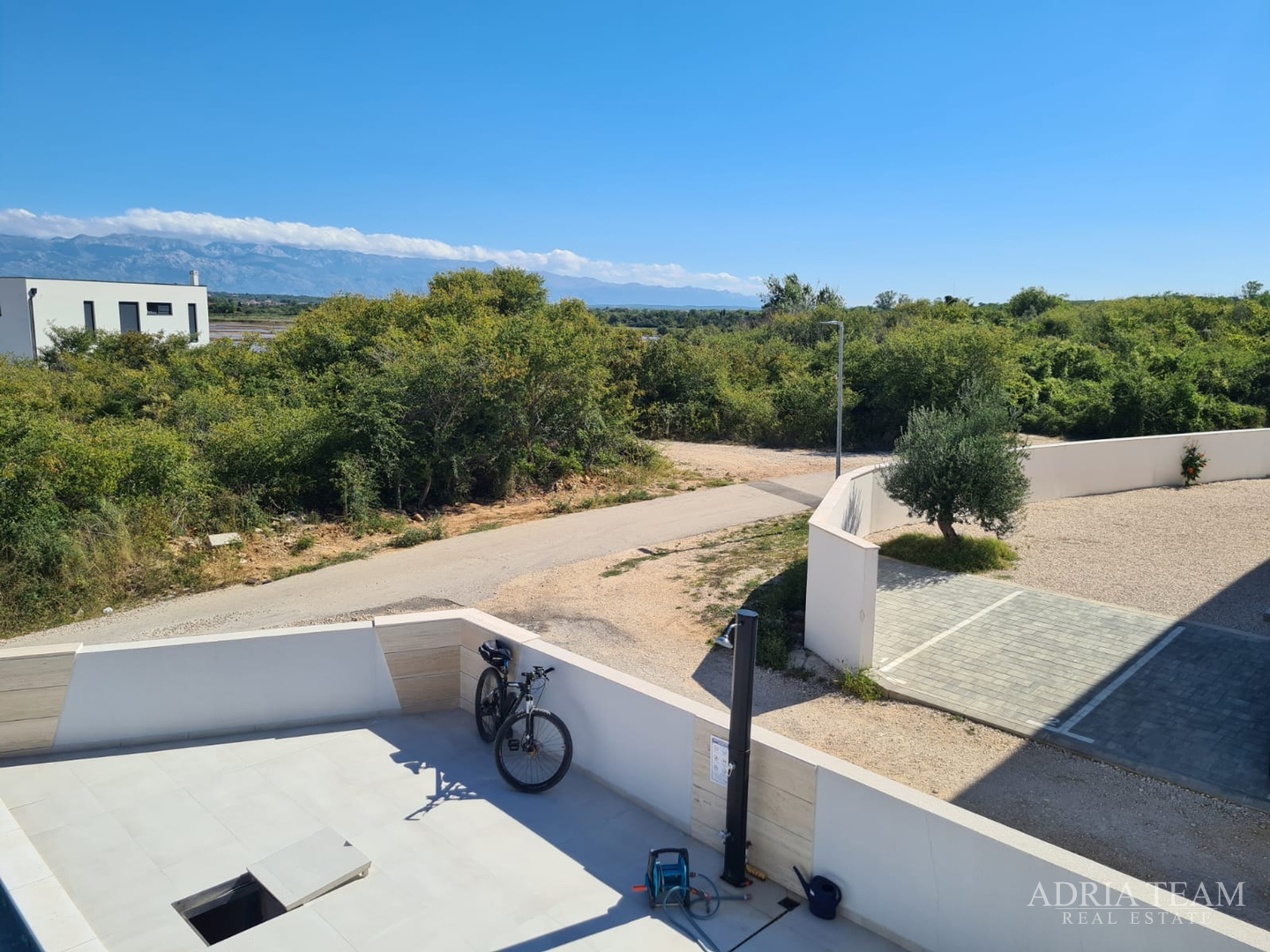 HERBSTAKTION! FERIENHAUS MIT POOL, 120 M VOM MEER ENTFERNT, NIN - ZADAR