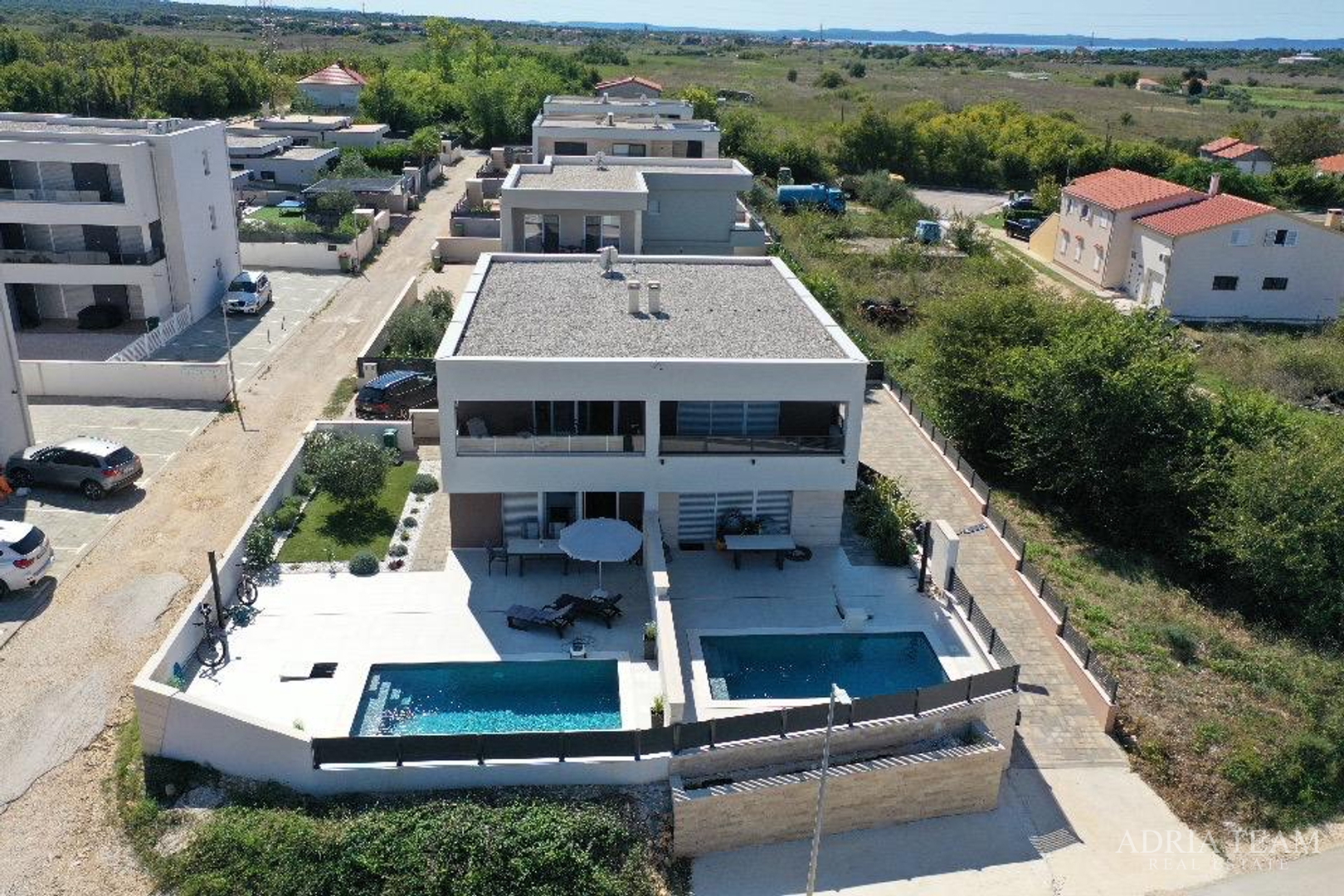 HERBSTAKTION! FERIENHAUS MIT POOL, 120 M VOM MEER ENTFERNT, NIN - ZADAR