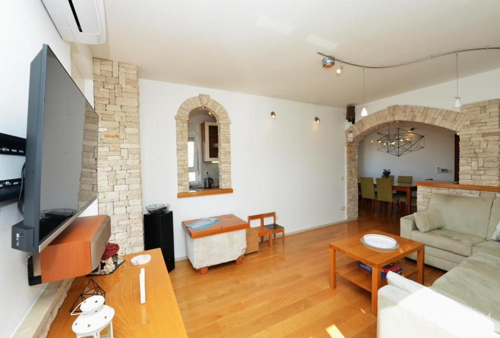 ZWEIETAGENWOHNUNG MIT AUFZUG UND MEERBLICK, NAHE ALLER EINRICHTUNGEN - RELJA, ZADAR