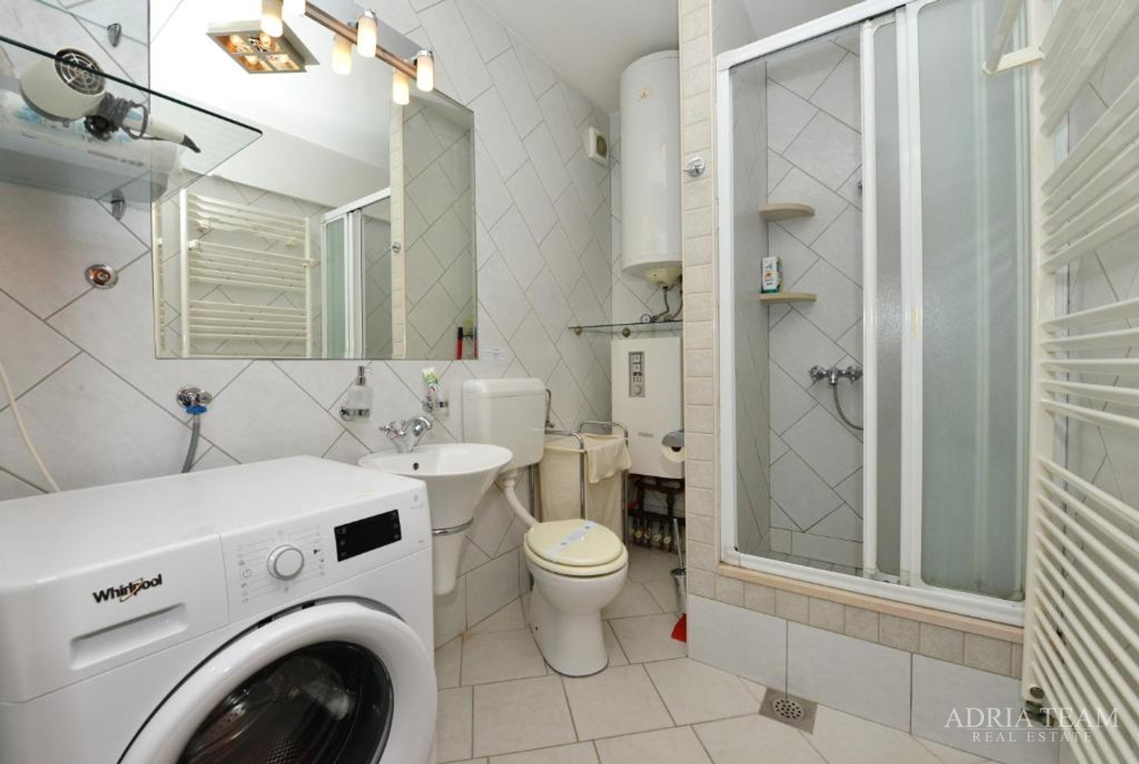 ZWEIETAGENWOHNUNG MIT AUFZUG UND MEERBLICK, NAHE ALLER EINRICHTUNGEN - RELJA, ZADAR