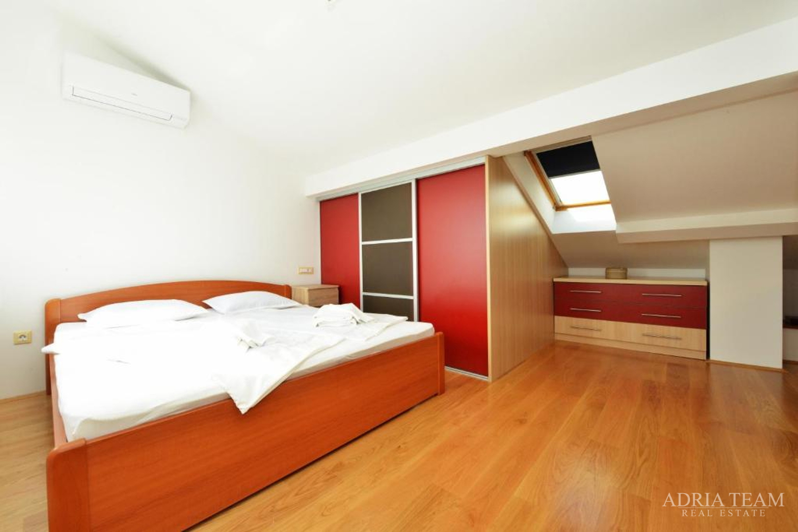 ZWEIETAGENWOHNUNG MIT AUFZUG UND MEERBLICK, NAHE ALLER EINRICHTUNGEN - RELJA, ZADAR