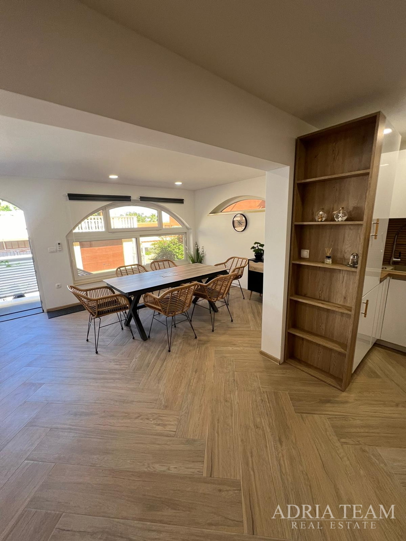 KUĆA S POGLEDOM NA MORE - VIR