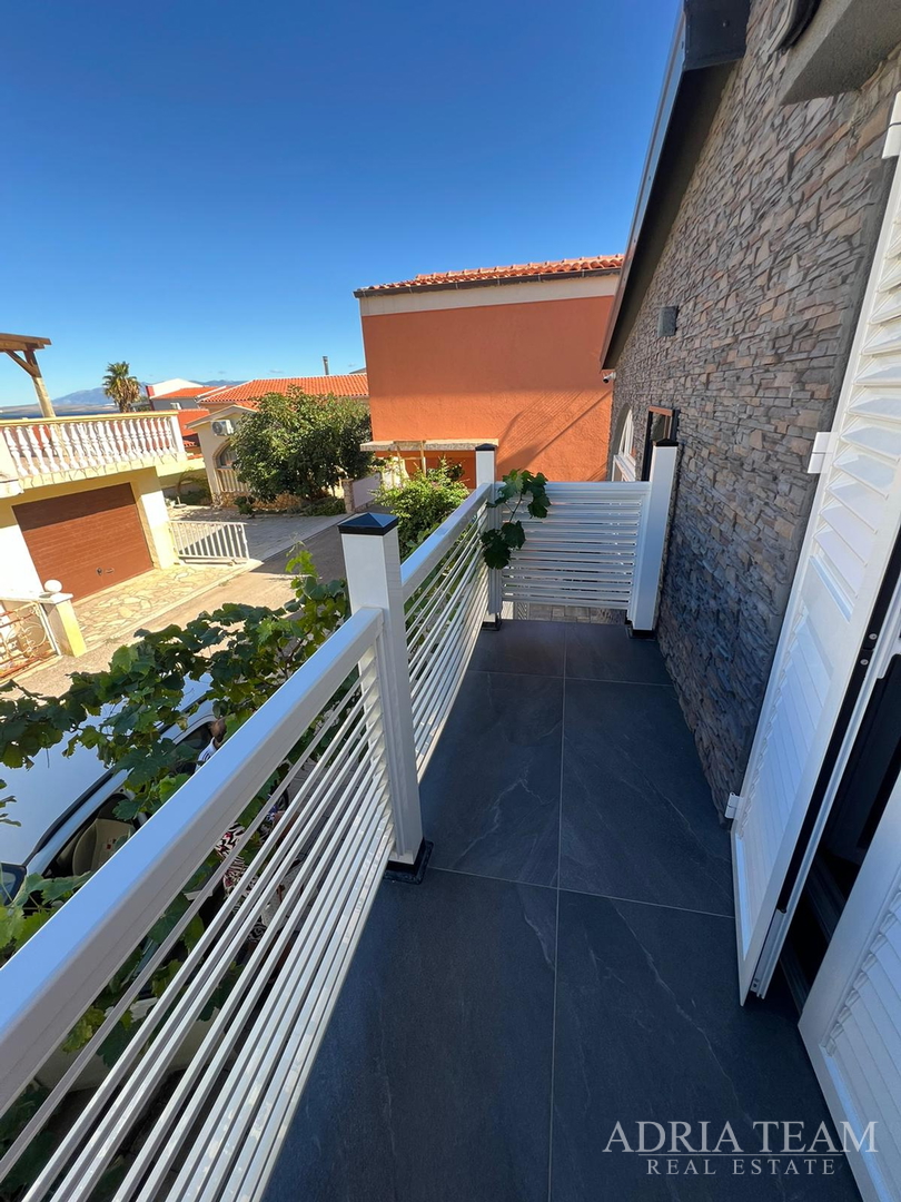 KUĆA S POGLEDOM NA MORE - VIR