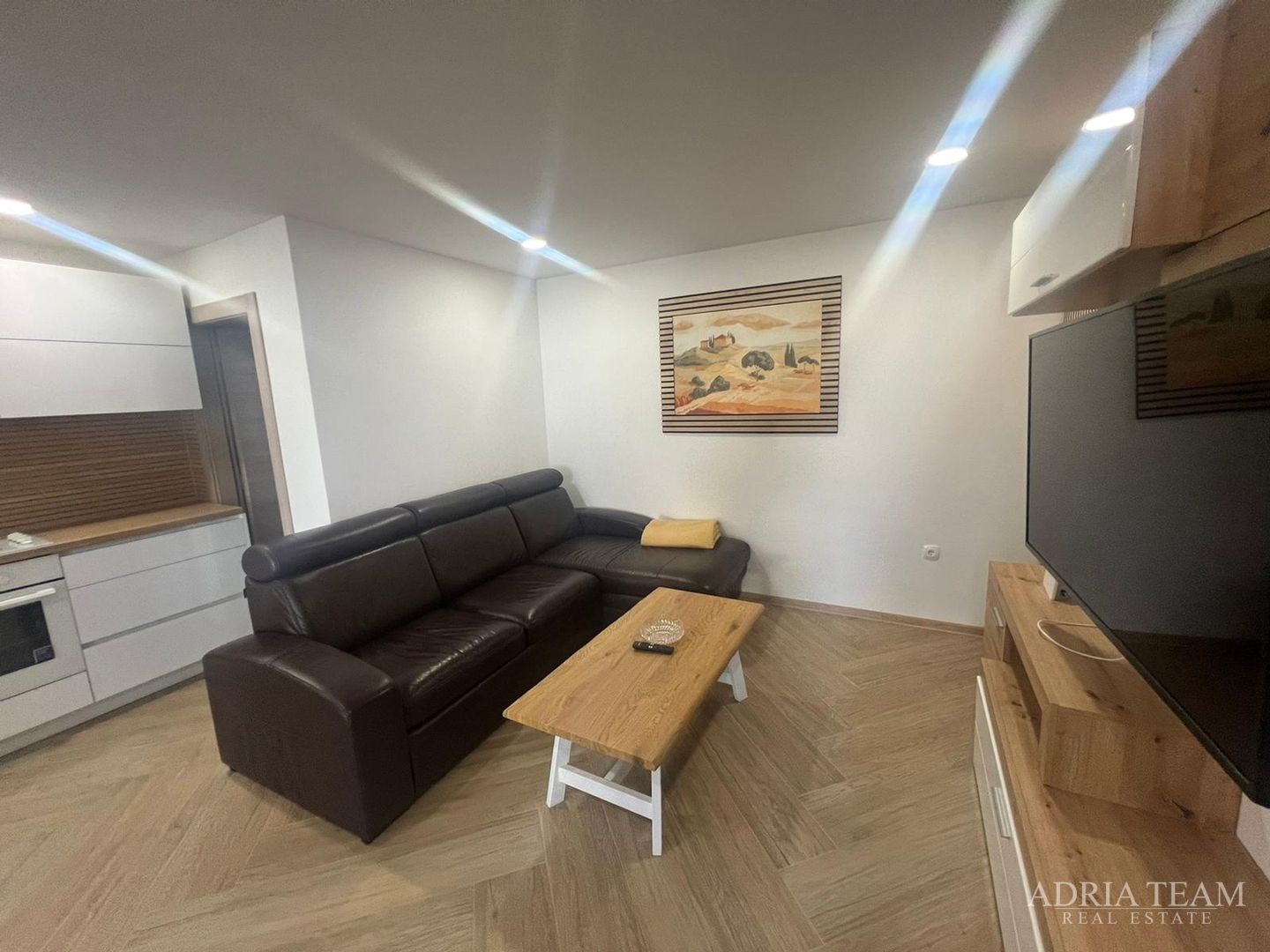 KUĆA S POGLEDOM NA MORE - VIR