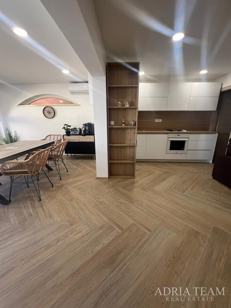 KUĆA S POGLEDOM NA MORE - VIR