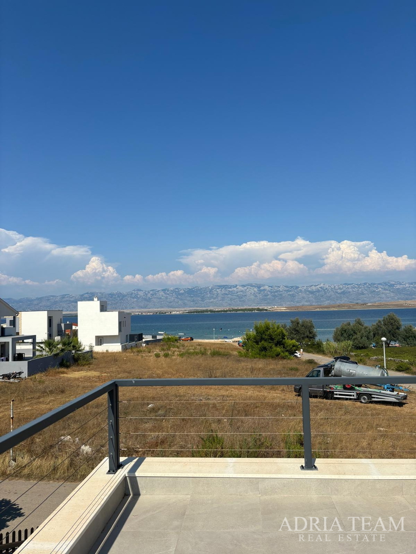 KUĆA S GARAŽOM TE OTVORENIM POGLEDOM NA MORE I PLANINE - VIR