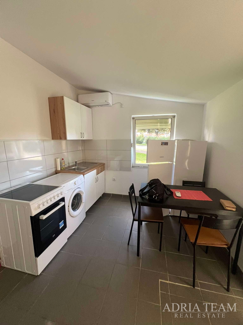 TOP POZICIJA!! IZVRSNA PRILIKA ZA POSLOVNI ILI STAMBENI PROSTOR -  ZADAR