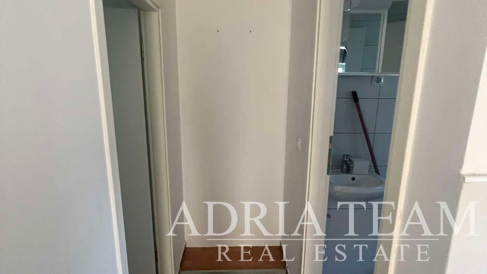 Commercial Property, 71 m2, For Sale, Zadar