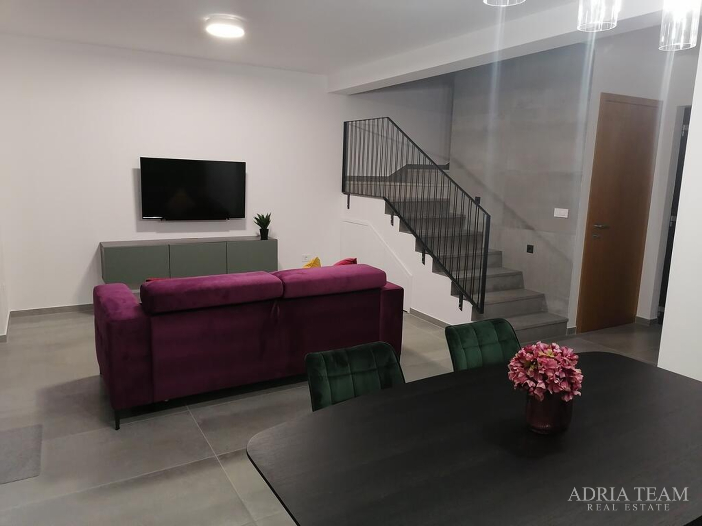 WOHNUNGEN IN EINER STADT VILLA MIT POOL, 250 M VOM MEER ENTFERNT, VIR - ZADAR