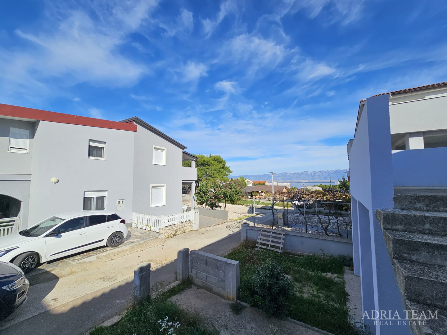 HAUS MIT ZWEI WOHNEINHEITEN - VIR