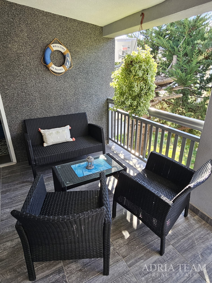 HAUS MIT ZWEI WOHNEINHEITEN - VIR