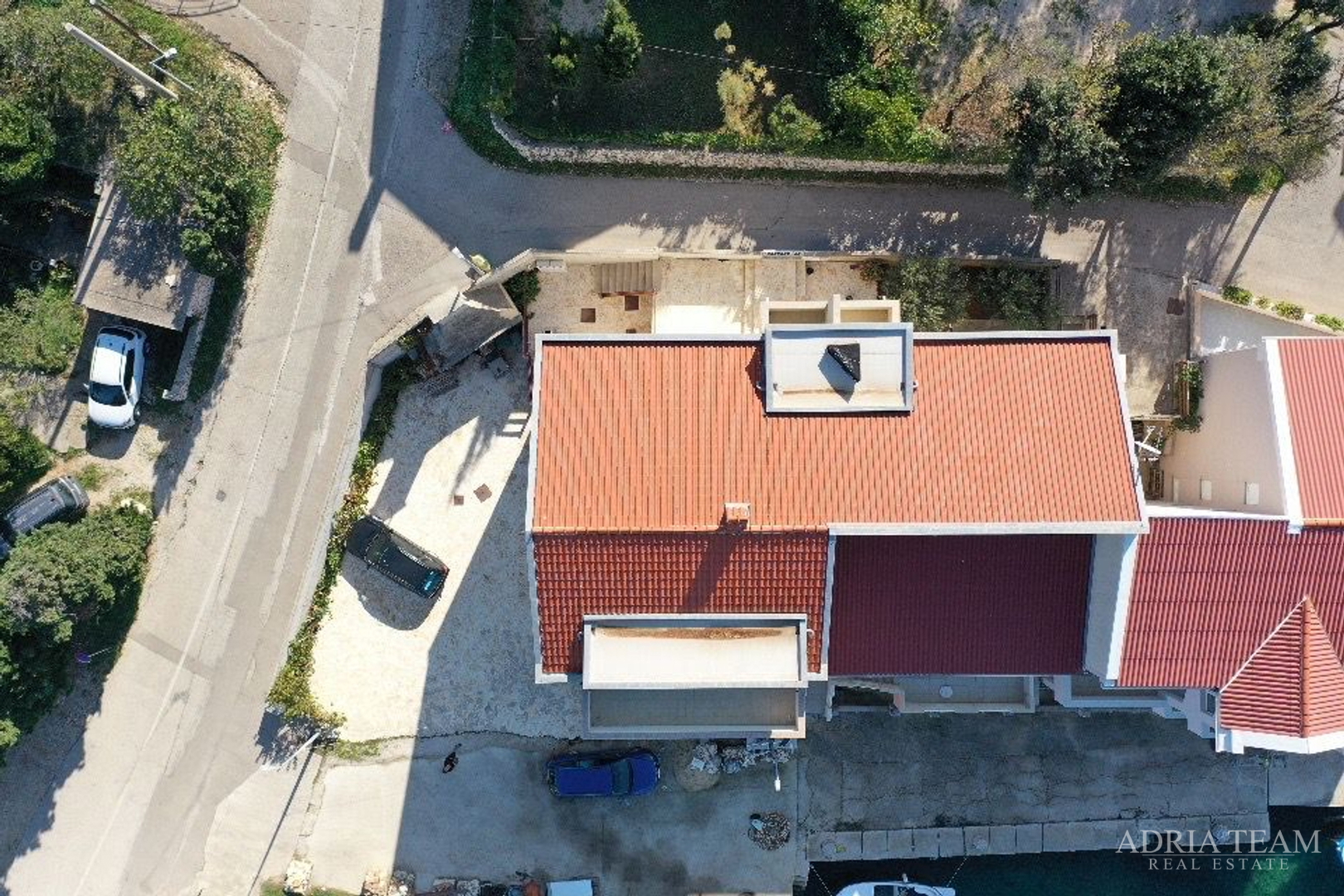 KUĆA U NIZU, PRVI RED DO MORA - ŠIMUNI, PAG