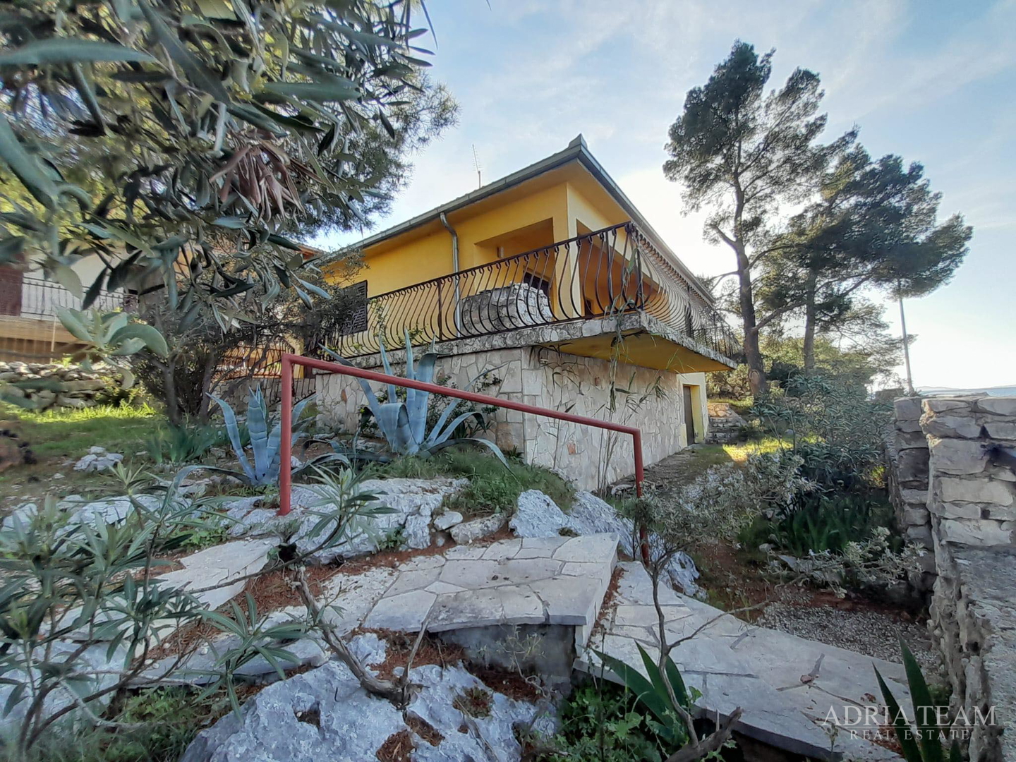 EKSKLUZIVNA PONUDA!! TOP POZICIJA!! PRVI RED DO MORA - KUĆA PRIZEMNICA S OTVORENIM POGLEDOM NA MORE, DRVENIK - DRVENIK VELIKI