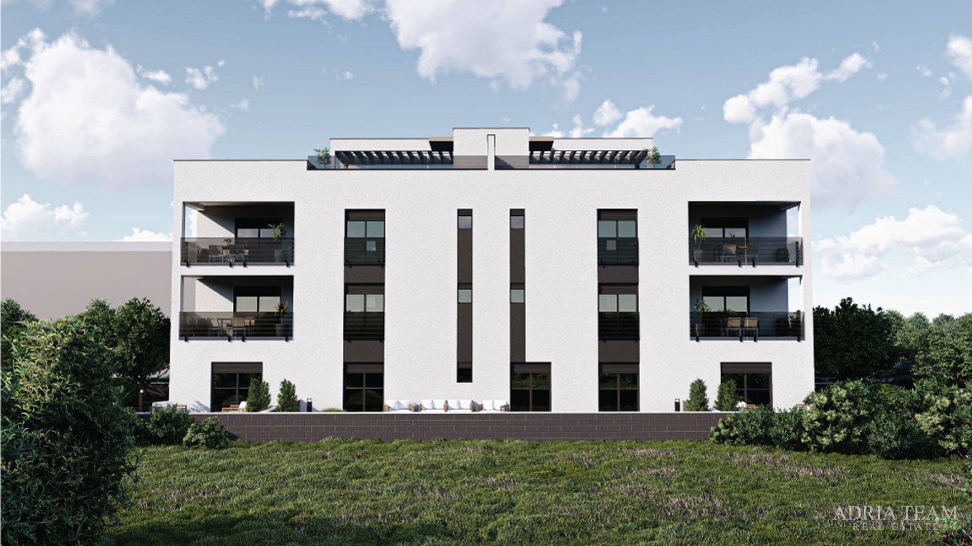 LJETNA AKCIJA! PENTHOUSE S KROVNOM TERASOM I POGLEDOM NA MORE, 400 m OD MORA, SABUNIKE - ZADAR