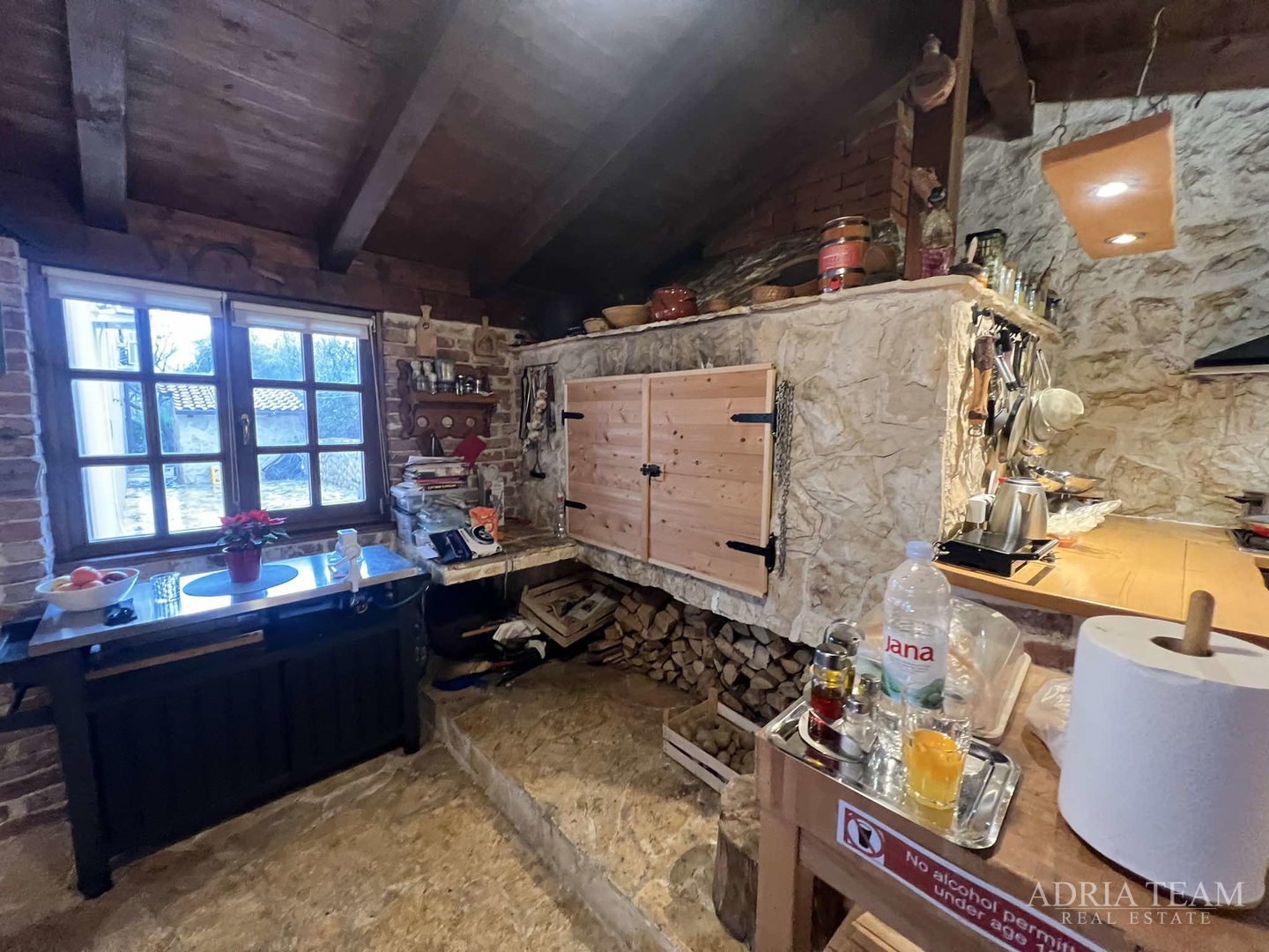 VILA S BAZENOM I POGLEDOM NA MORE, 600 m OD MORA, PRIVLAKA - ZADAR