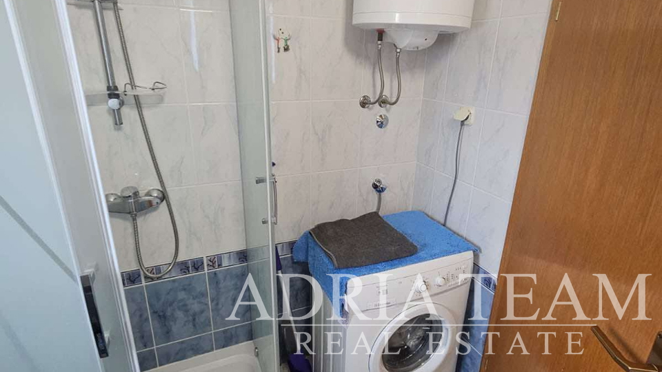 DVOSOBNI APARTMAN, 400 m OD MORA, VRSI - MULO