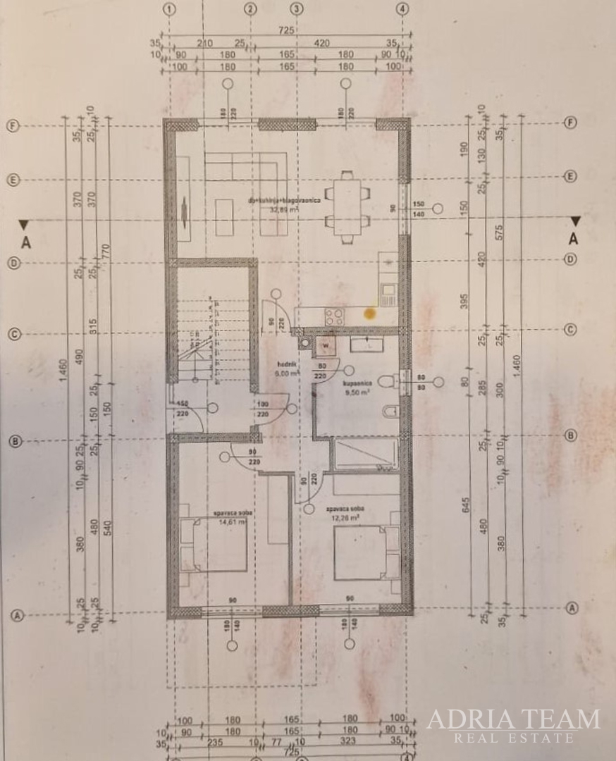 STAMBENA ZGRADA S TRI STAMBENE JEDINICE I KROVNOM TERASOM - VIR