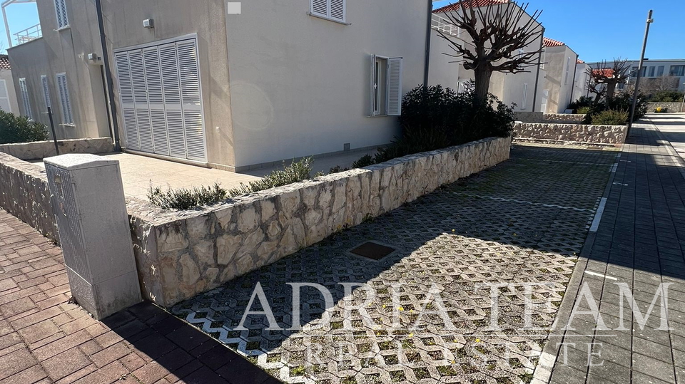 APARTMAN S DVIJE TERASE - PETRČANE