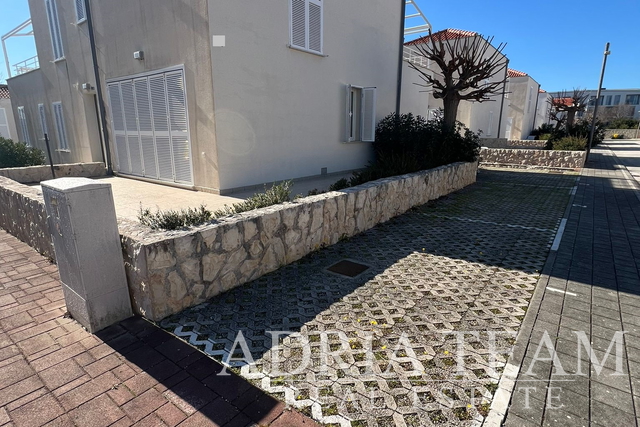 APARTMAN S DVIJE TERASE - PETRČANE