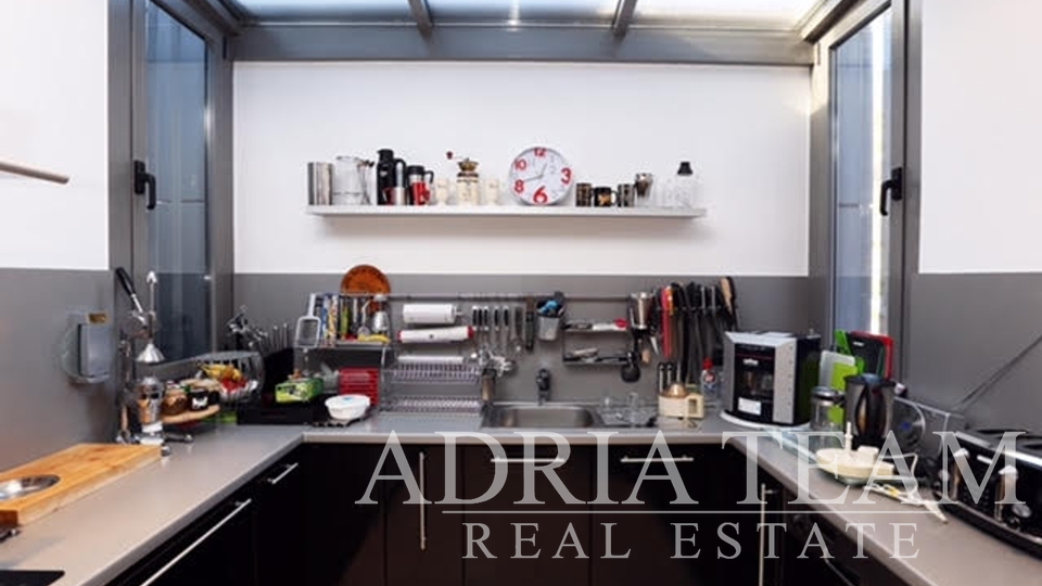 House, 458 m2, For Sale, Samobor