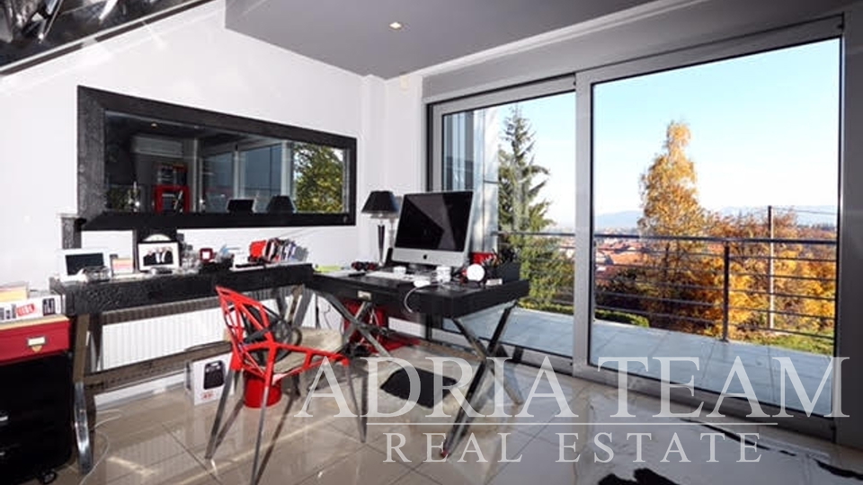 House, 458 m2, For Sale, Samobor