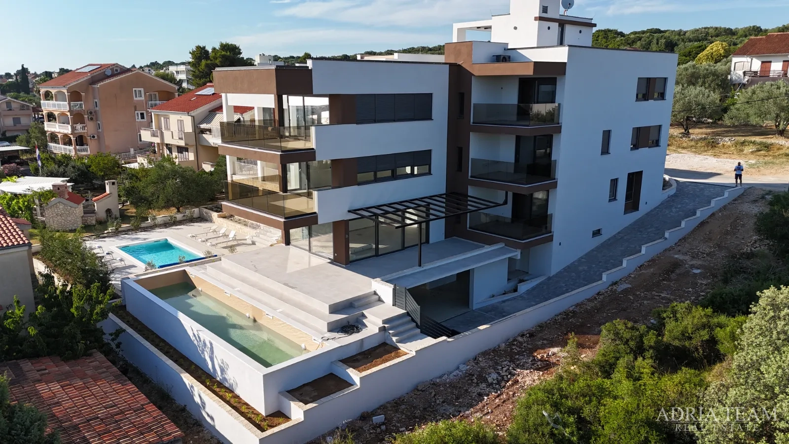 LUKSUZNI APARTMANI UDALJENI 80 m OD MORA, NOVOGRADNJA - KOŽINO