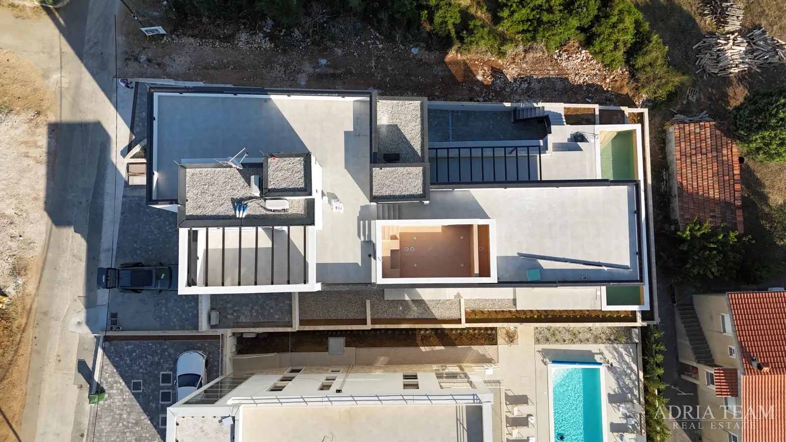 LUKSUZNI APARTMANI UDALJENI 80 m OD MORA, NOVOGRADNJA - KOŽINO