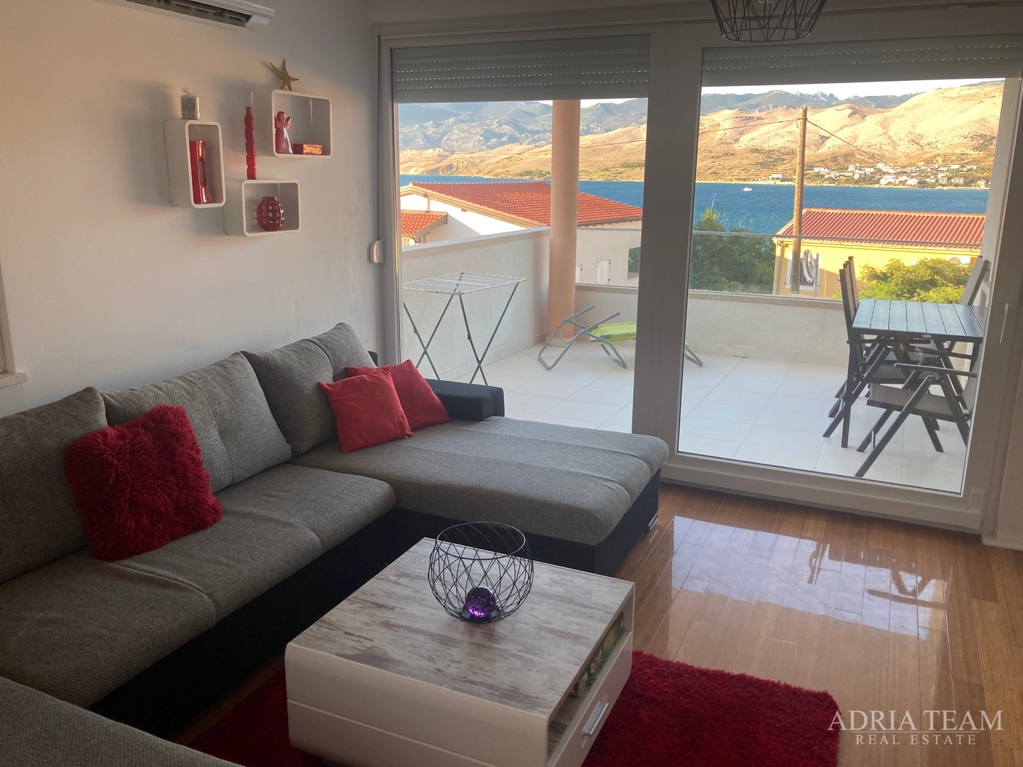 APARTMENT WITH A BEAUTIFUL SEA VIEW, 50 m FROM THE SEA - PAG
