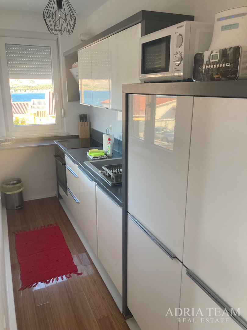 APARTMENT WITH A BEAUTIFUL SEA VIEW, 50 m FROM THE SEA - PAG