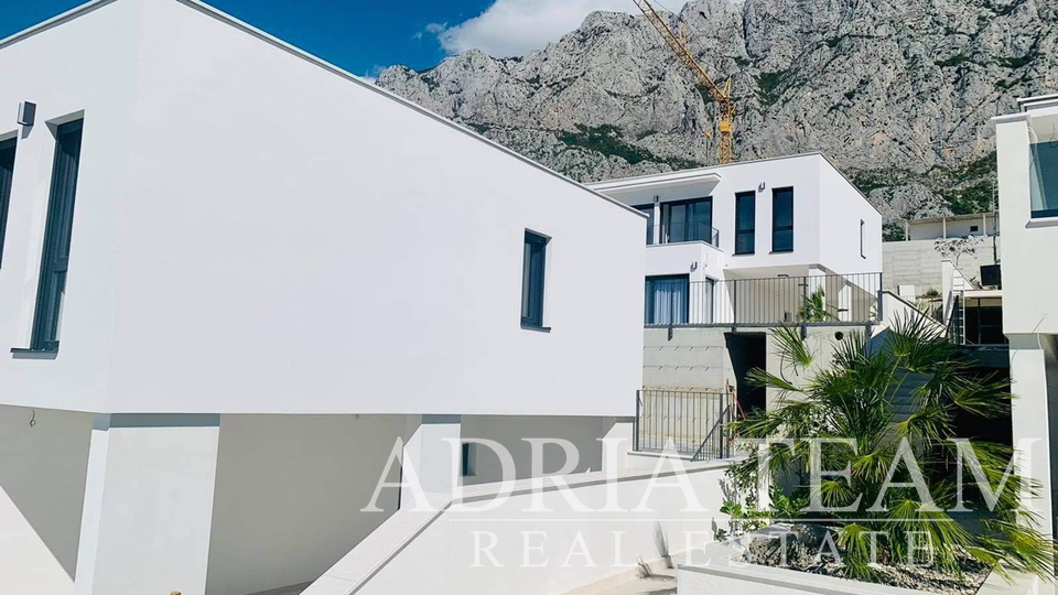 EXCLUSIVE VILLAS WITH POOL AND SEA VIEW, MAKARSKA - VELIKO BRDO