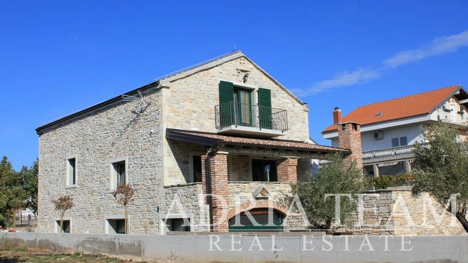 LUXURY STONE VILLA WITH POOL, NEAR ZADAR