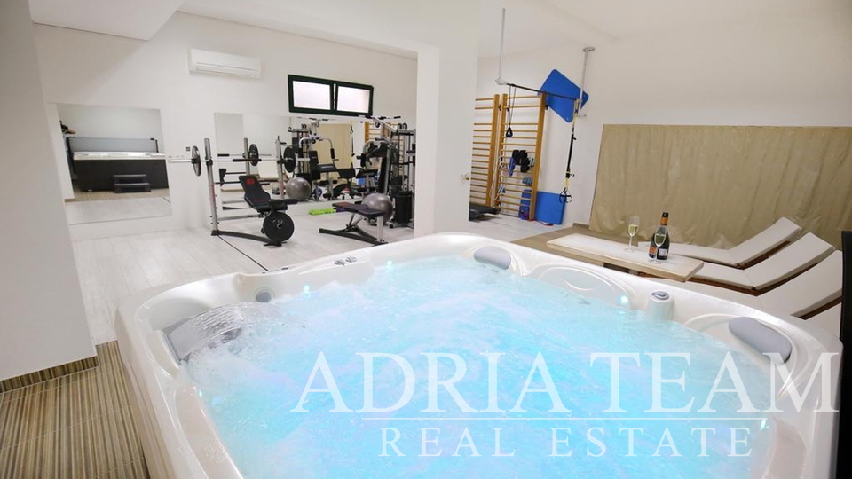 LUXURY STONE VILLA WITH POOL, NEAR ZADAR