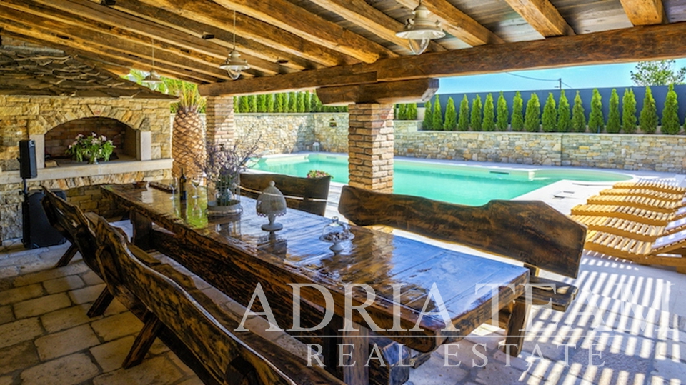 LUXURY STONE VILLA WITH POOL, NEAR ZADAR